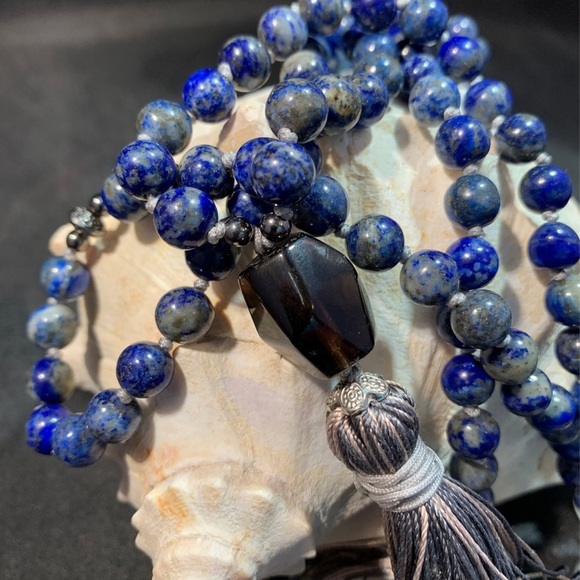 Handmade Silk Thread Knotted Lapis Lazuli Mala 108 / Yoga Meditation Necklace - Picture 3 of 8